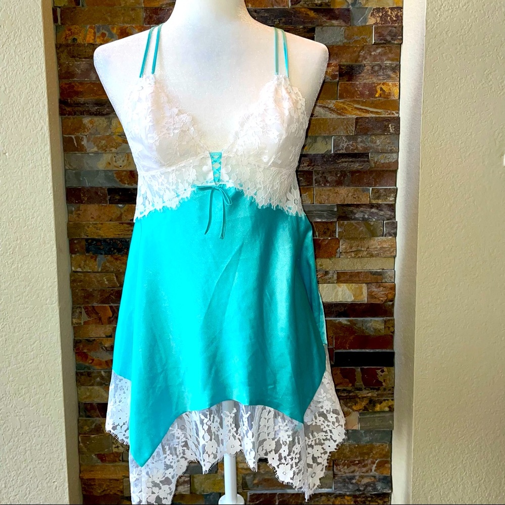 🌸Satin And Lace Babydoll By Victoria’s Secret Size Medium